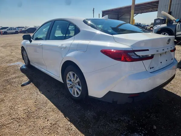 4T1DAACK6SU128963 2025 TOYOTA CAMRY - Image 2