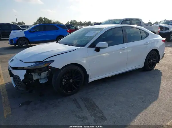 4T1DAACK6SU183574 2025 TOYOTA CAMRY - Image 2