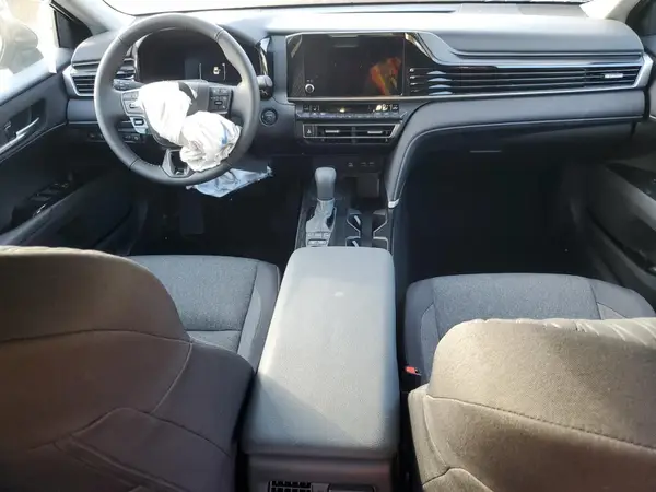 4T1DAACK6SU206657 2025 TOYOTA CAMRY - Image 8