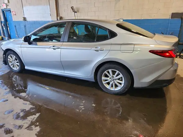 4T1DAACK6SU507705 2025 TOYOTA CAMRY - Image 2