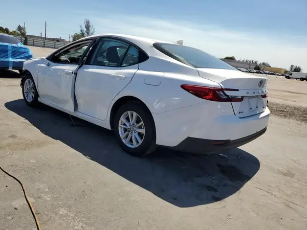 4T1DAACK6SU558024 2025 TOYOTA CAMRY - Image 2