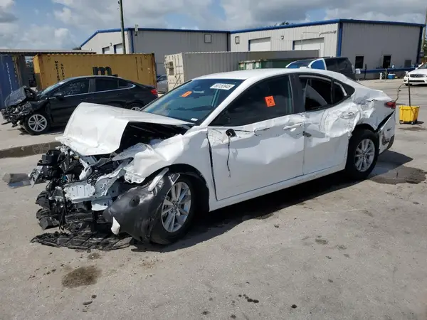 4T1DAACK6SU581917 2025 TOYOTA CAMRY - Image 1