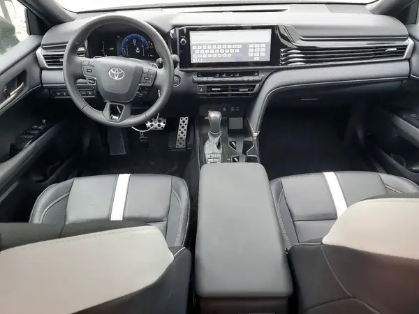 4T1DAACK6SU582033 2025 TOYOTA CAMRY - Image 8