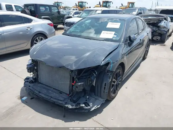 4T1DAACK6SU587622 2025 TOYOTA CAMRY - Image 2