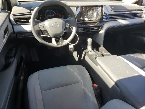 4T1DAACK6SU602877 2025 TOYOTA CAMRY - Image 8