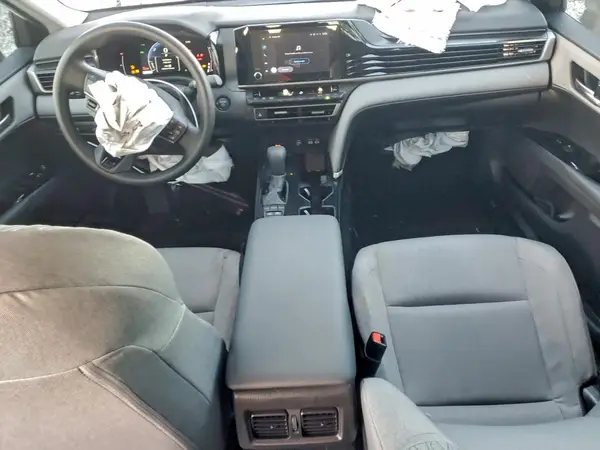 4T1DAACK6SU647883 2025 TOYOTA CAMRY - Image 8