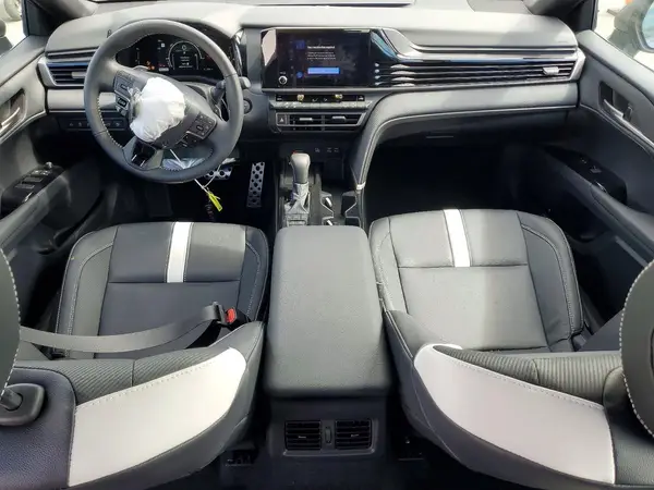 4T1DAACK6TU702821 2026 TOYOTA CAMRY - Image 8