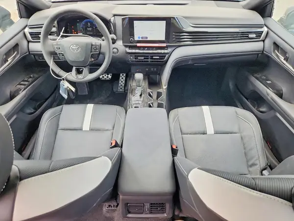 4T1DAACK6TU705377 2026 TOYOTA CAMRY - Image 8