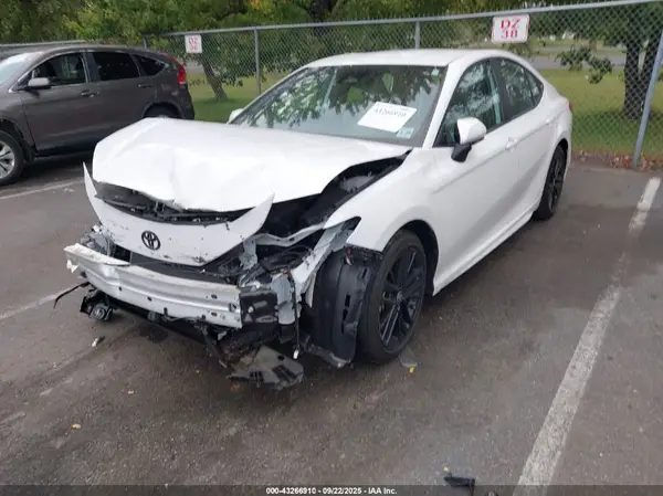 4T1DAACK7SU001073 2025 TOYOTA CAMRY - Image 2