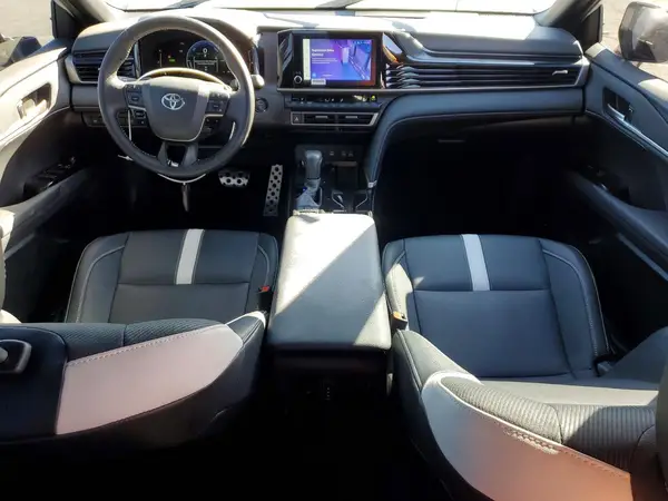 4T1DAACK7SU007049 2025 TOYOTA CAMRY - Image 8