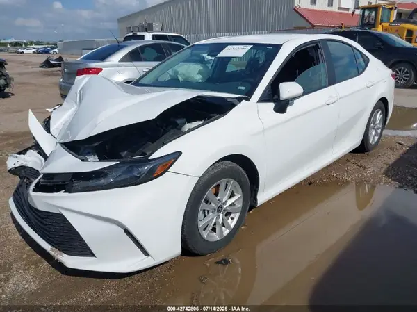 4T1DAACK7SU009304 2025 TOYOTA CAMRY - Image 2