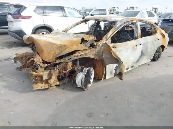 4T1DAACK7SU013594 2025 TOYOTA CAMRY - Image 2