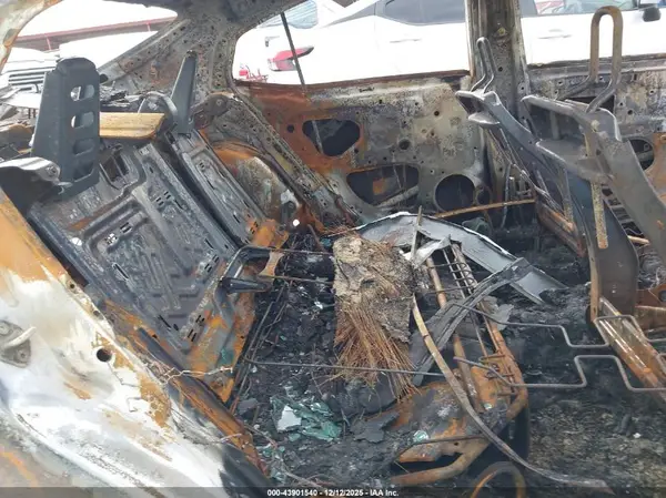 4T1DAACK7SU013594 2025 TOYOTA CAMRY - Image 8
