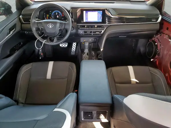 4T1DAACK7SU019038 2025 TOYOTA CAMRY - Image 8