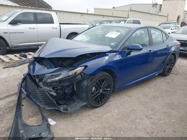 4T1DAACK7SU034414 2025 TOYOTA CAMRY - Image 2