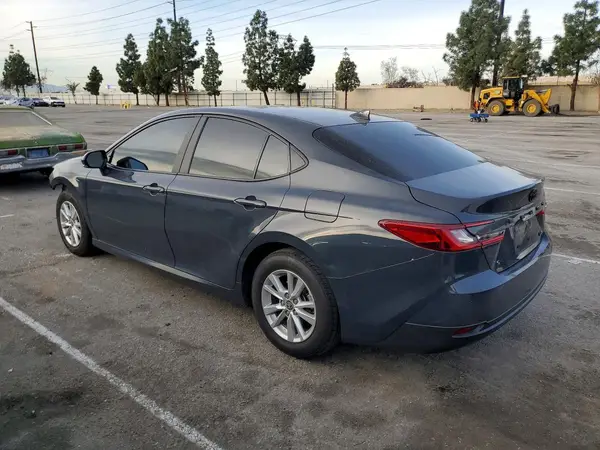 4T1DAACK7SU069132 2025 TOYOTA CAMRY - Image 2
