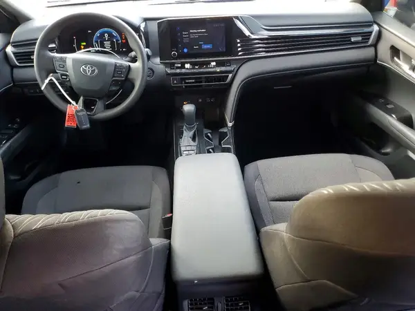 4T1DAACK7SU069132 2025 TOYOTA CAMRY - Image 8
