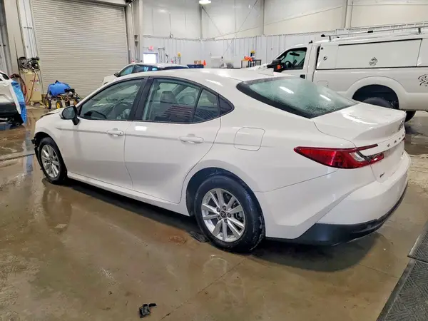 4T1DAACK7SU070376 2025 TOYOTA CAMRY - Image 2