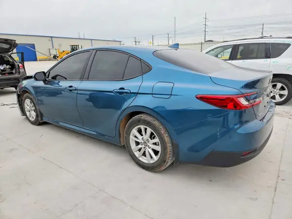4T1DAACK7SU077943 2025 TOYOTA CAMRY - Image 2
