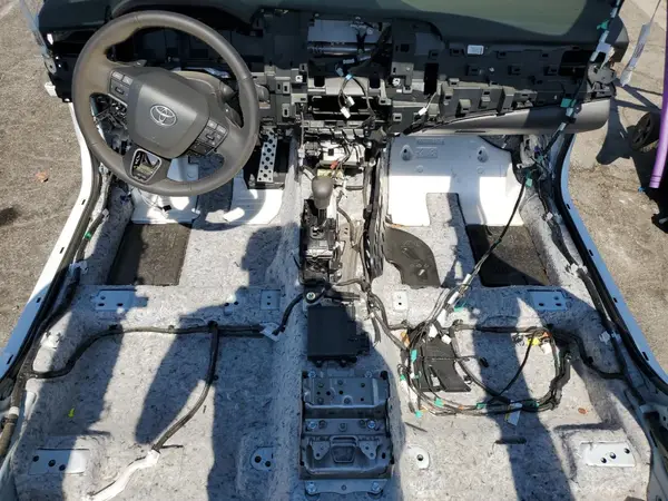 4T1DAACK7SU101920 2025 TOYOTA CAMRY - Image 8