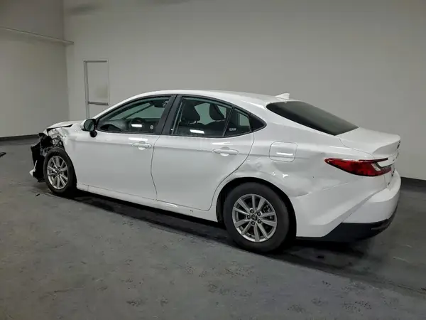 4T1DAACK7SU133718 2025 TOYOTA CAMRY - Image 2