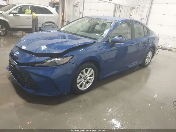 4T1DAACK7SU134352 2025 TOYOTA CAMRY - Image 2