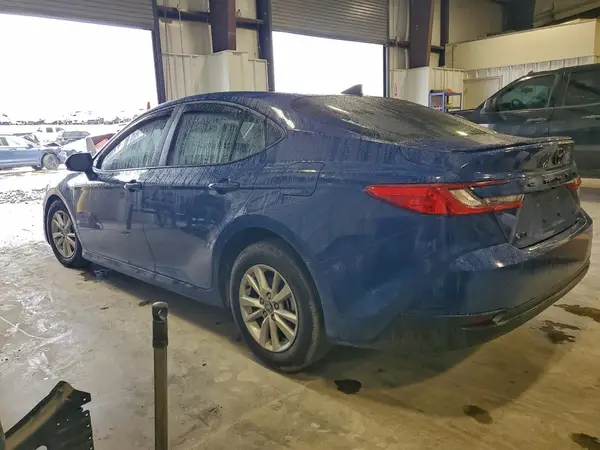 4T1DAACK7SU136909 2025 TOYOTA CAMRY - Image 2