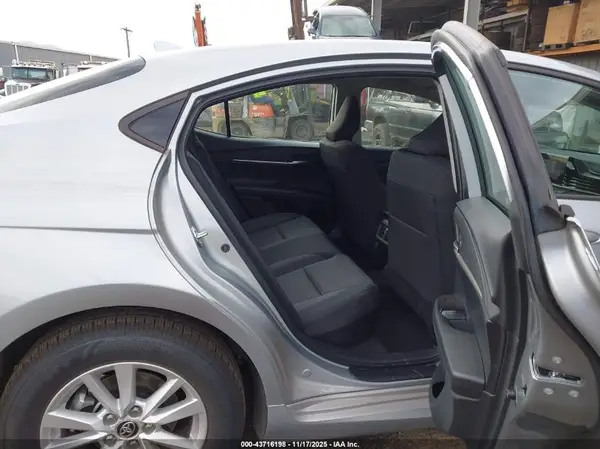 4T1DAACK7SU137882 2025 TOYOTA CAMRY - Image 8
