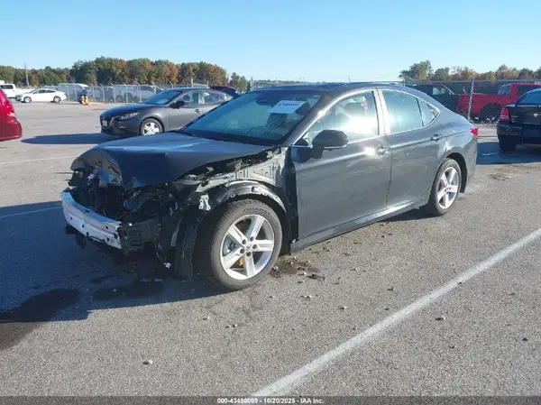 4T1DAACK7SU166315 2025 TOYOTA CAMRY - Image 2