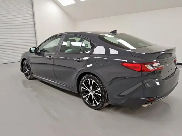 4T1DAACK7SU173605 2025 TOYOTA CAMRY - Image 2