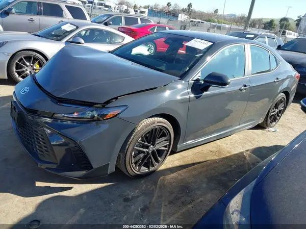 4T1DAACK7SU183695 2025 TOYOTA CAMRY - Image 2