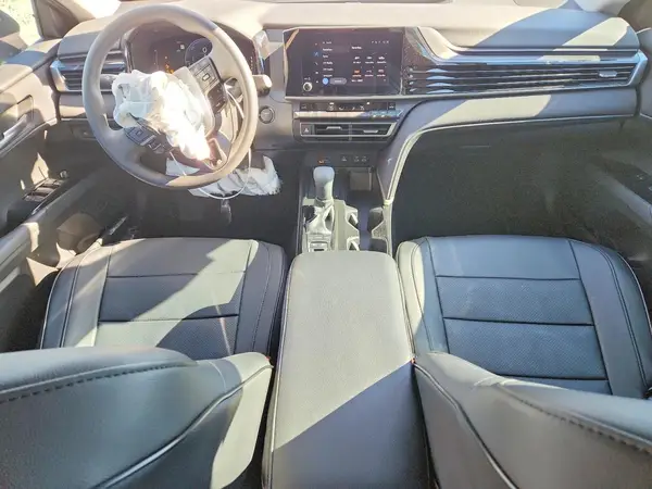 4T1DAACK7SU189156 2025 TOYOTA CAMRY - Image 8