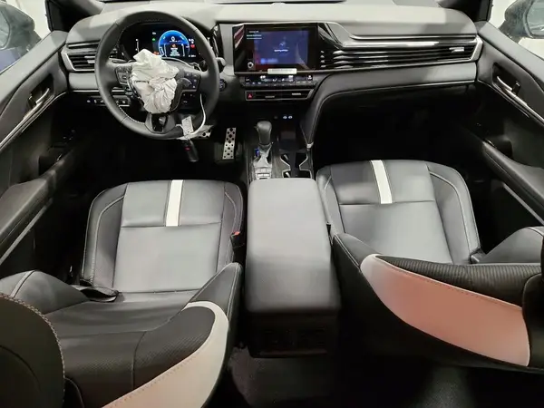 4T1DAACK7SU191389 2025 TOYOTA CAMRY - Image 8