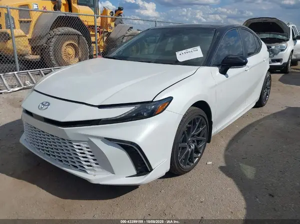 4T1DAACK7SU196592 2025 TOYOTA CAMRY - Image 2