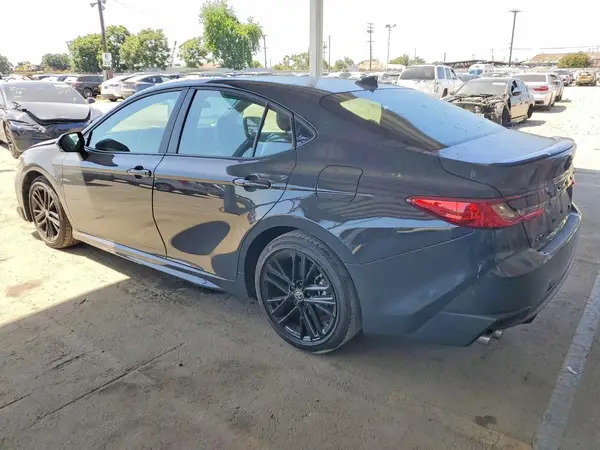 4T1DAACK7SU197984 2025 TOYOTA CAMRY - Image 2