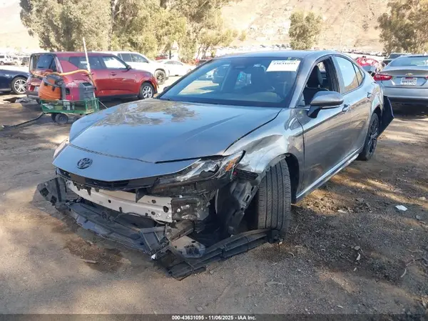 4T1DAACK7SU503825 2025 TOYOTA CAMRY - Image 2