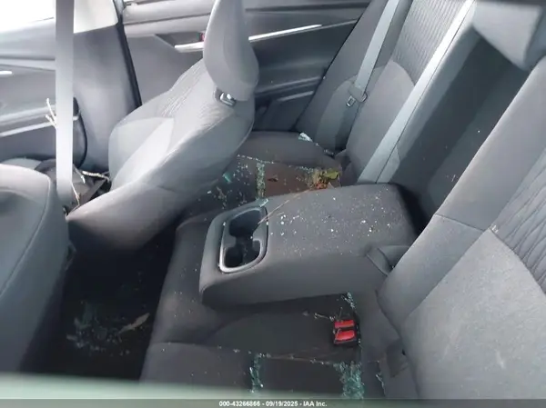 4T1DAACK7SU556363 2025 TOYOTA CAMRY - Image 8