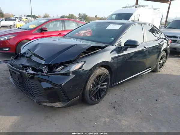 4T1DAACK7SU556976 2025 TOYOTA CAMRY - Image 2