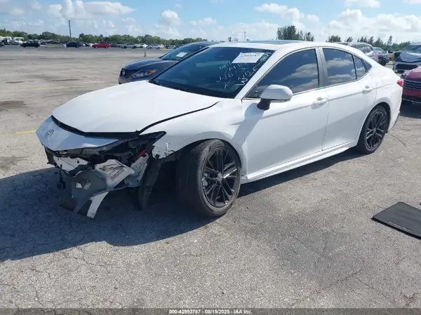4T1DAACK7SU561613 2025 TOYOTA CAMRY - Image 2