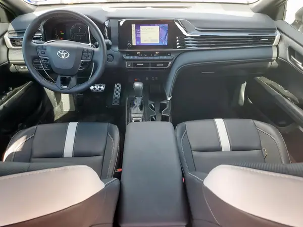 4T1DAACK7SU565323 2025 TOYOTA CAMRY - Image 8