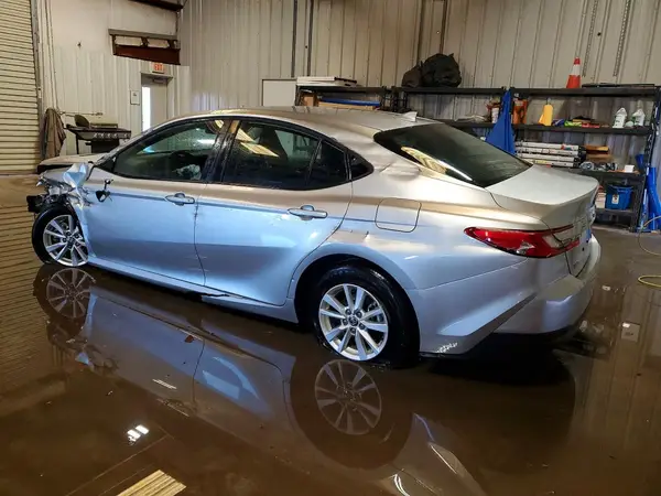 4T1DAACK7SU594661 2025 TOYOTA CAMRY - Image 2