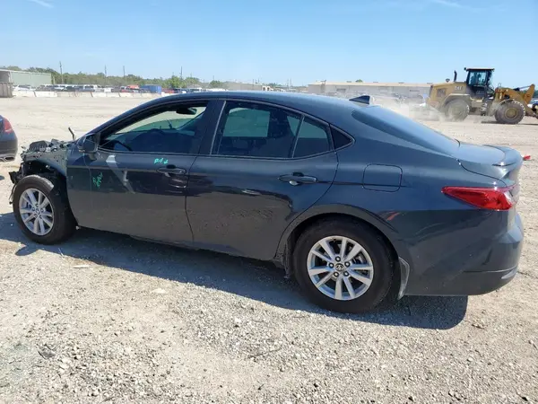 4T1DAACK7SU600300 2025 TOYOTA CAMRY - Image 2