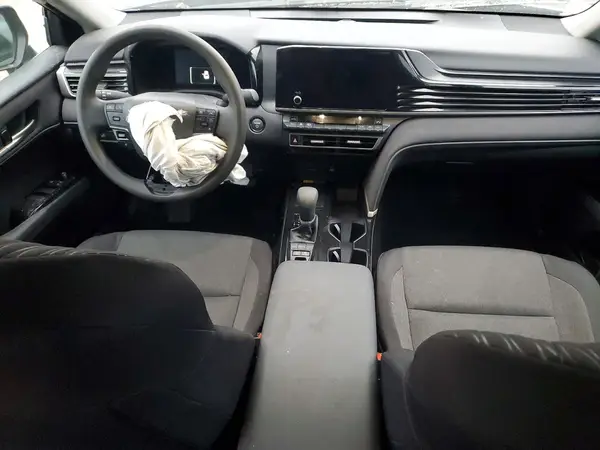 4T1DAACK7SU601138 2025 TOYOTA CAMRY - Image 8