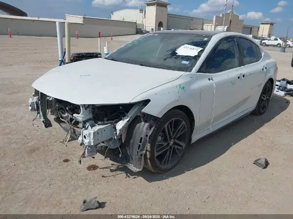 4T1DAACK7SU606372 2025 TOYOTA CAMRY - Image 2