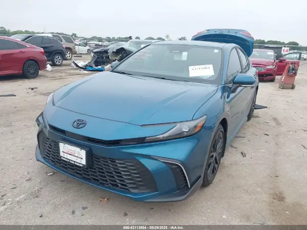 4T1DAACK7SU613886 2025 TOYOTA CAMRY - Image 2