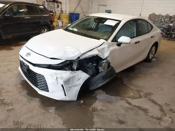 4T1DAACK7SU616951 2025 TOYOTA CAMRY - Image 2