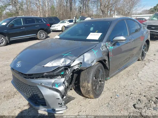 4T1DAACK7SU643681 2025 TOYOTA CAMRY - Image 2