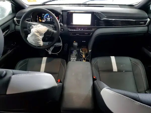 4T1DAACK7TU664306 2026 TOYOTA CAMRY - Image 8