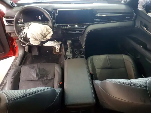 4T1DAACK8SU006136 2025 TOYOTA CAMRY - Image 8