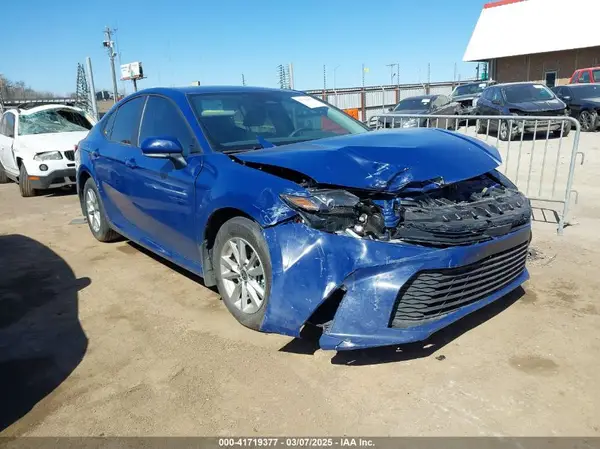 4T1DAACK8SU006184 2025 TOYOTA CAMRY - Image 1